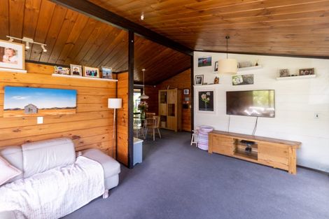 Photo of property in 17 Denver Grove, Totara Park, Upper Hutt, 5018