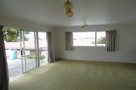 Photo of property in 10d Govett Avenue, Frankleigh Park, New Plymouth, 4310