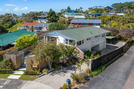 Photo of property in 5 Chevron Place, Castor Bay, Auckland, 0620