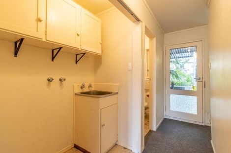 Photo of property in 17b Colchester Crescent, Newlands, Wellington, 6037