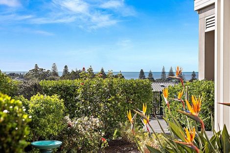 Photo of property in 2 Sunshine Terrace, Orewa, 0931