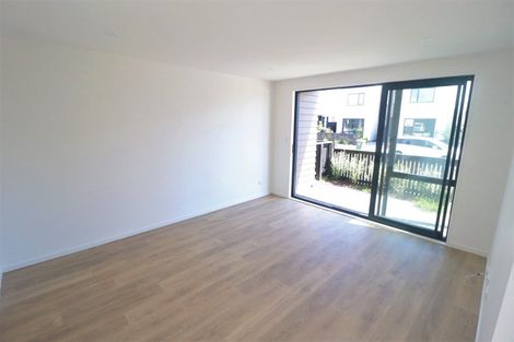 Photo of property in 34 Hobsonville Point Road, Hobsonville, Auckland, 0616