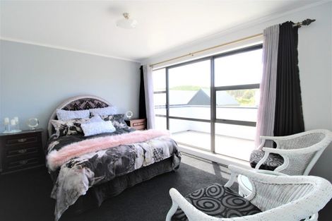 Photo of property in 137 The Fairway, Matarangi, Whitianga, 3592