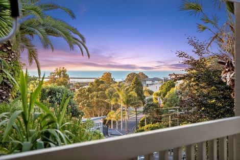 Photo of property in 26 Bonithon Avenue, Moturoa, New Plymouth, 4310