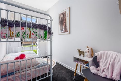 Photo of property in 5 Hull Place, Whitby, Porirua, 5024