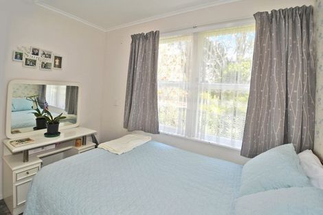 Photo of property in 8 Hillside Crescent, Leigh, 0985