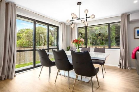 Photo of property in 13 Cosgrove Rise, Riverstone Terraces, Upper Hutt, 5018