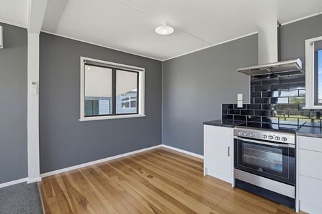 Photo of property in 17 Montgomery Street, Waipukurau, 4200
