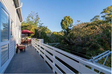 Photo of property in 28 Carrington Street, New Plymouth, 4310