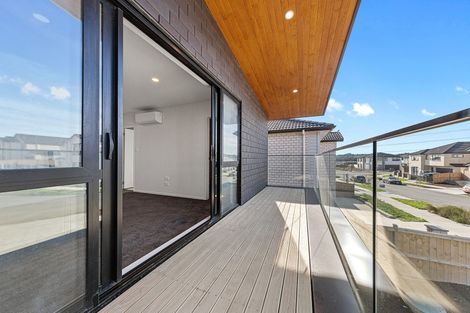 Photo of property in 75 Drumbuoy Drive, Flat Bush, Auckland, 2019