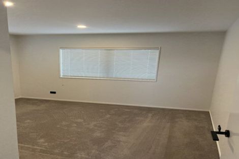 Photo of property in 5 Wyon Way, Flat Bush, Auckland, 2016
