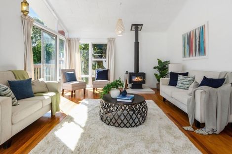 Photo of property in 1/12 Munstead Place, Hillcrest, Auckland, 0627