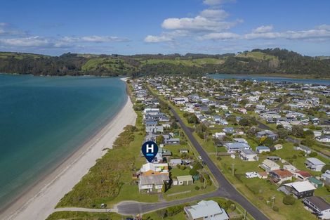 Photo of property in 85 Captain Cook Road, Cooks Beach, Whitianga, 3591