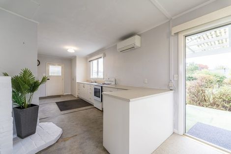 Photo of property in 15 Rugby Street, Waimate, 7924