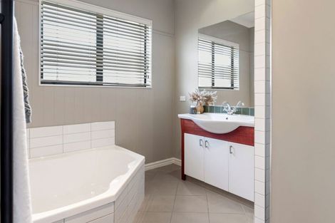 Photo of property in 123 Oriental Parade, Papamoa Beach, Papamoa, 3118