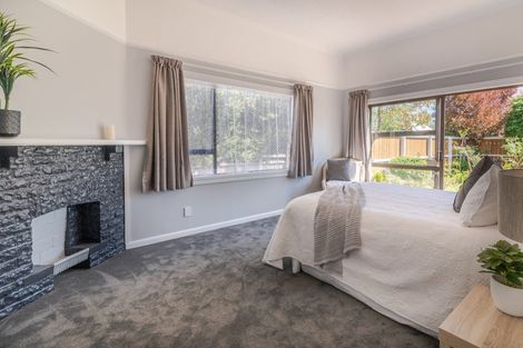 Photo of property in 128 Somerfield Street, Somerfield, Christchurch, 8024