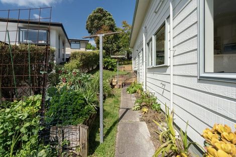 Photo of property in 1/12 Coroglen Avenue, Birkenhead, Auckland, 0626