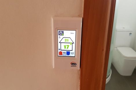 Photo of property in 2/4 Ridge Road, Howick, Auckland, 2014