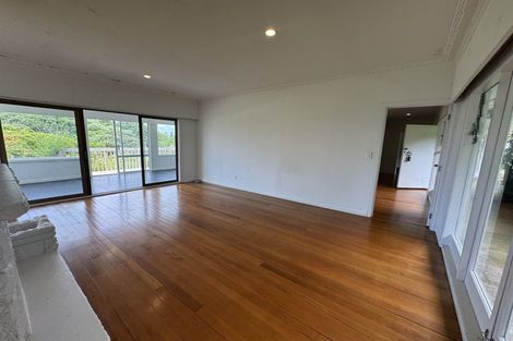 Photo of property in 27 Heath Avenue, Northcote, Auckland, 0627