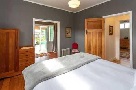 Photo of property in 186 Victoria Street, Coromandel, 3506