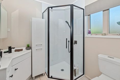 Photo of property in 127b Parrs Cross Road, Glen Eden, Auckland, 0612