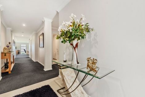 Photo of property in 5 Bernora Crescent, Bombay, 2675