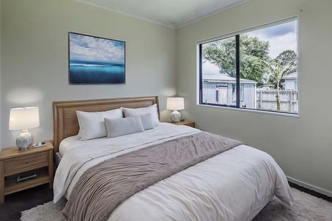 Photo of property in 17 Dungarvon Place, Clendon Park, Auckland, 2103