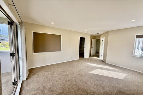 Photo of property in 8 Scarboro Terrace, Murrays Bay, Auckland, 0630