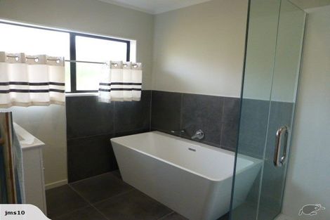 Photo of property in 2/87 Cook Street, Howick, Auckland, 2014