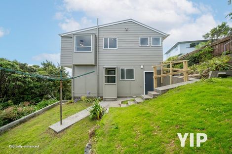 Photo of property in 29a Chetwode Grove, Newlands, Wellington, 6037