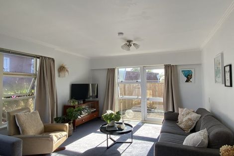 Photo of property in 16b Te Mete Terrace, Merrilands, New Plymouth, 4312