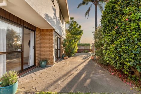 Photo of property in 1 Sutherland Avenue, Mount Maunganui, 3116