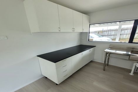 Photo of property in 1/100 Birkdale Road, Birkdale, Auckland, 0626