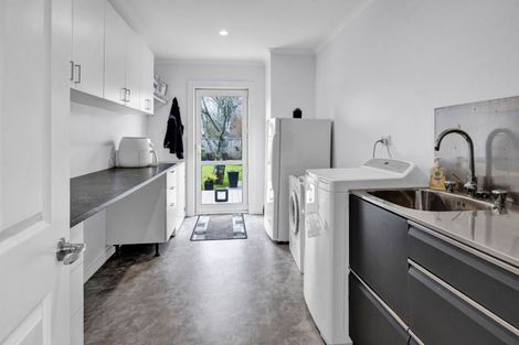 Photo of property in 30 Kahikatea Street, Inglewood, 4330