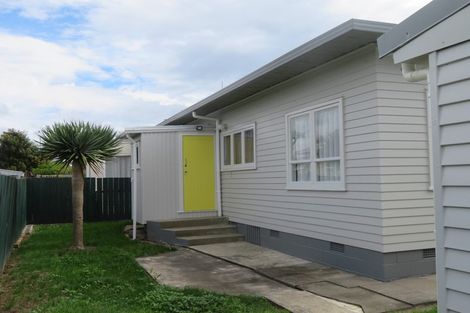 Photo of property in 1/36 Blanes Road, Weymouth, Auckland, 2103