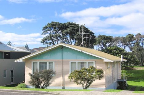 Photo of property in 81 Oceanview Road, Mount Maunganui, 3116