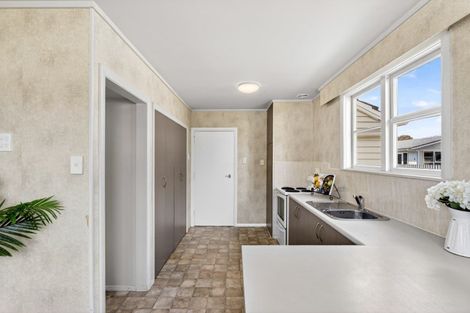 Photo of property in 4 Russell Road, Marewa, Napier, 4110