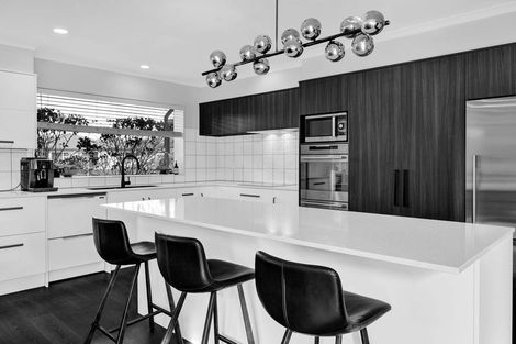 Photo of property in 6 Edna Wills Place, Hawera, 4610