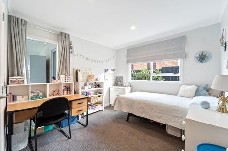 Photo of property in 2 Hardley Avenue, Tindalls Beach, Whangaparaoa, 0930