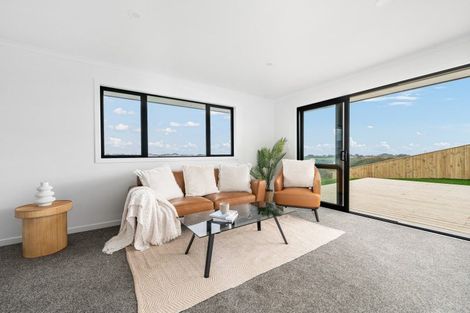 Photo of property in 57 Atlantic Drive, Fitzherbert, Palmerston North, 4410