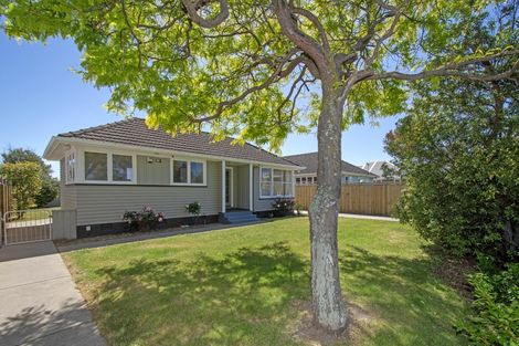 Photo of property in 75 Bower Avenue, New Brighton, Christchurch, 8083