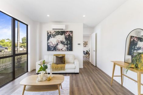 Photo of property in 24a Tamaki Bay Drive, Pakuranga, Auckland, 2010