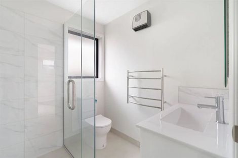 Photo of property in 11c Northcote Road, Northcote, Christchurch, 8052