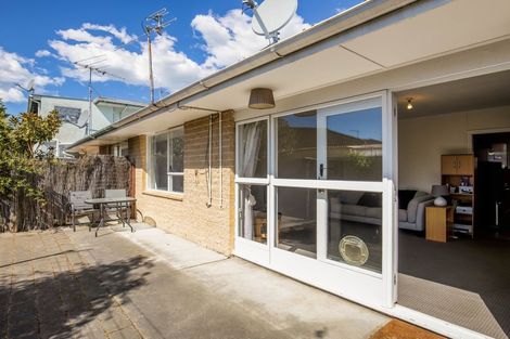 Photo of property in 2/5 Church Square, Addington, Christchurch, 8024