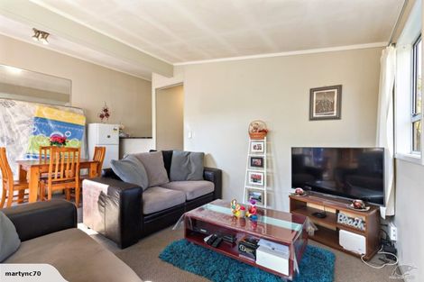 Photo of property in 2/5 Camden Road, Sandringham, Auckland, 1025
