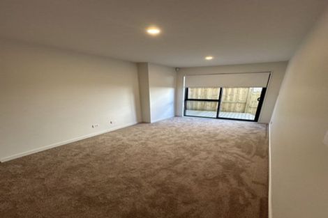 Photo of property in 20 Baumea Rise, Massey, Auckland, 0614