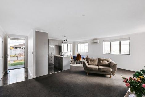 Photo of property in Waterview Estate, 89/4 Greystone Place, Omokoroa, 3114