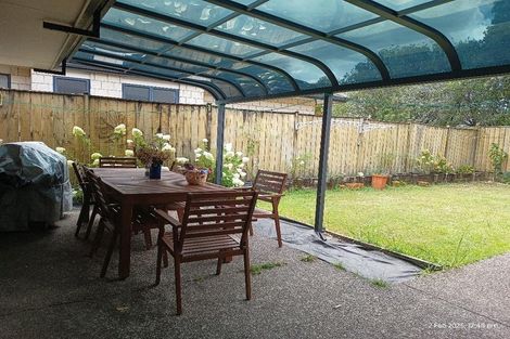 Photo of property in 16 Breon Place, Flat Bush, Auckland, 2016