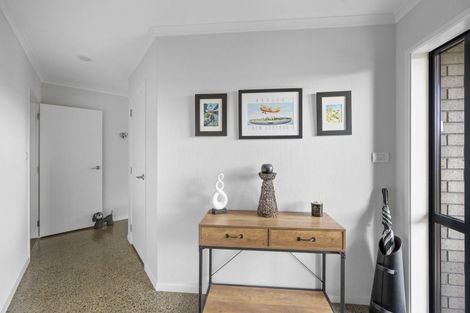 Photo of property in 7 Ruakituri Place, Te Awa, Napier, 4110