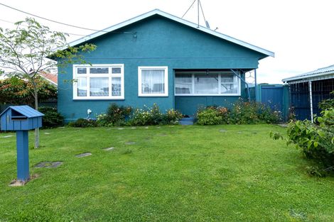 Photo of property in 1 Maude Street, Waimate, 7924